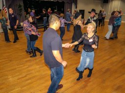 BB 06 EVERYONE HAVING A GREAT TIME